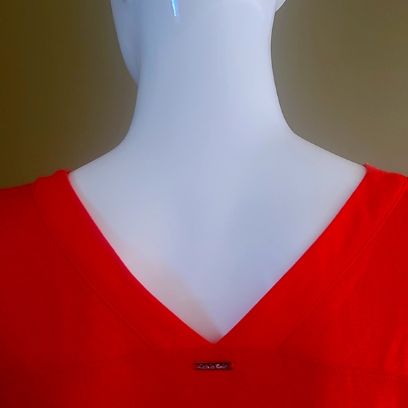 V-neck layered top - Picture 2 of 2